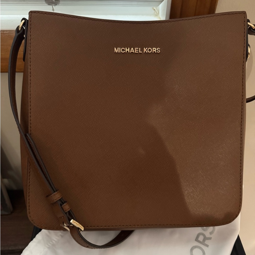Michael Kors Tan Jet Set Messenger